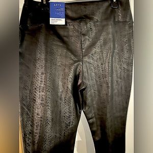 Apt 9 faux snake leggings size L NWT